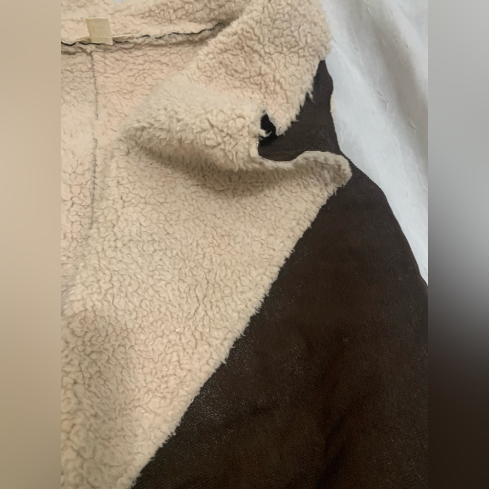 Vest - Picture 8 of 8